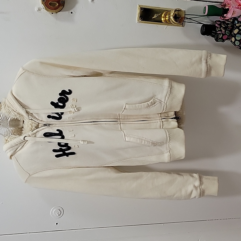 Hollister sweater